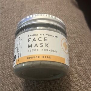 Spruce Hill Face Mask - Gray